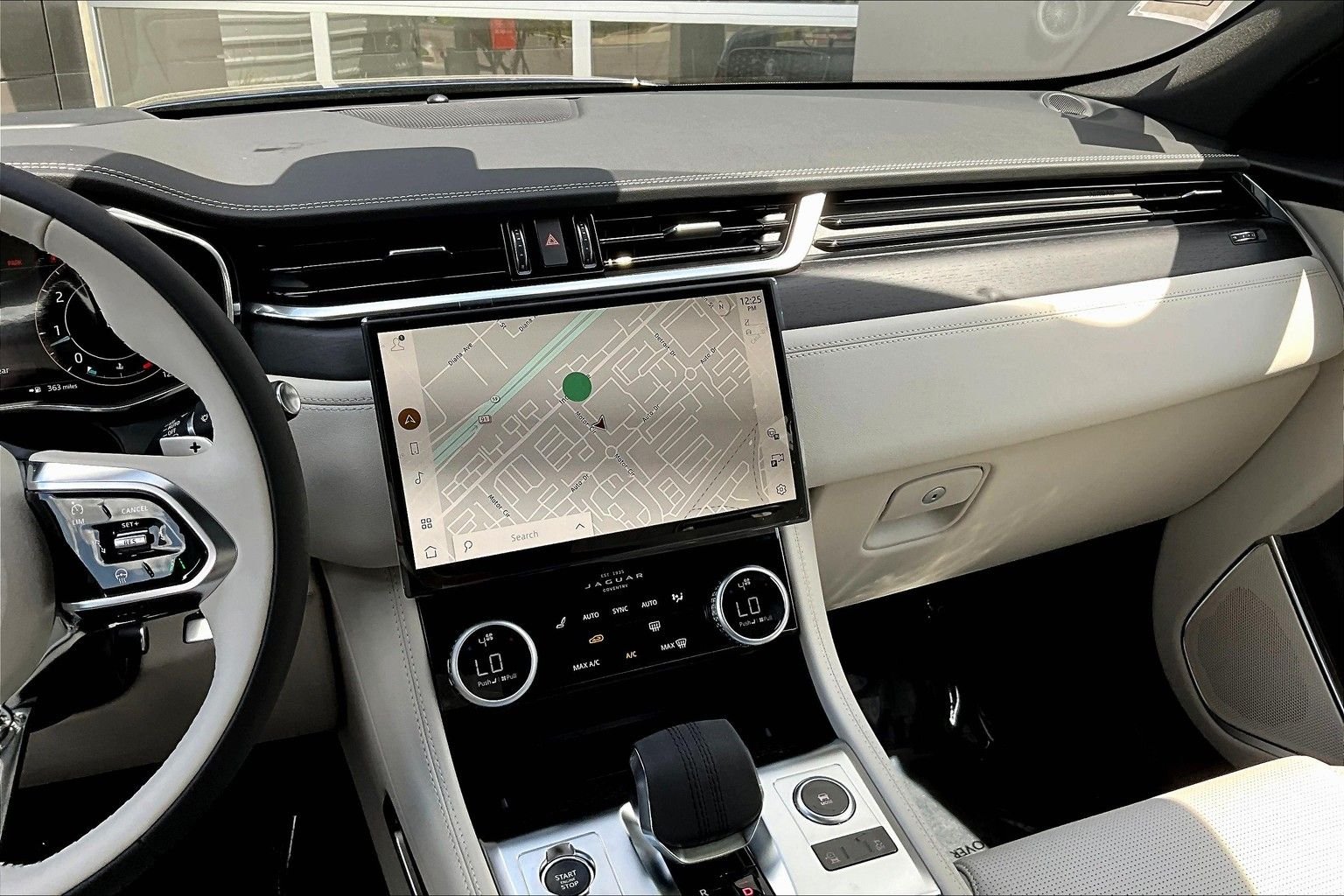 2026 Jaguar F-Pace R-Dynamic S - Photo 7
