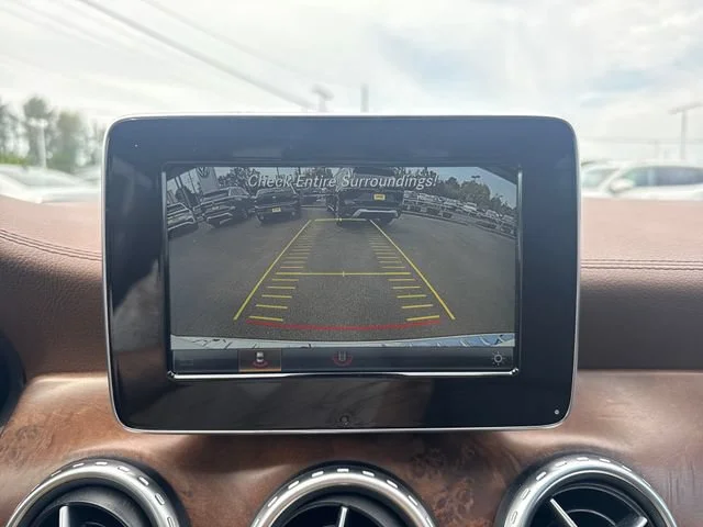 Used 2017 Cirrus White Mercedes-Benz GLA 250 image 18