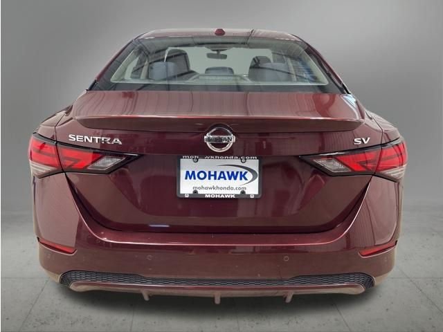 Used 2020 Rosewood Metallic Nissan SV image 4