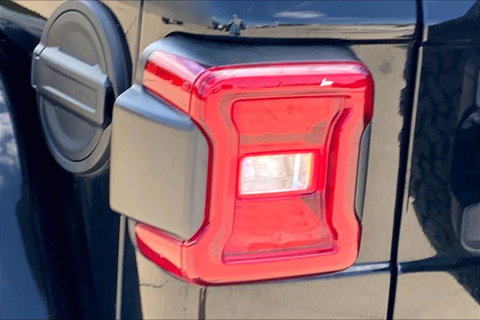 Used 2023 Black Clearcoat Jeep Rubicon 392 image 27