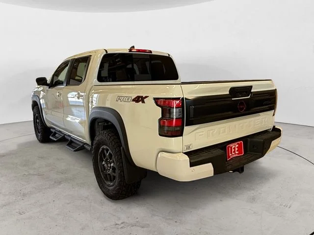New 2026 White Nissan PRO-4X image 3