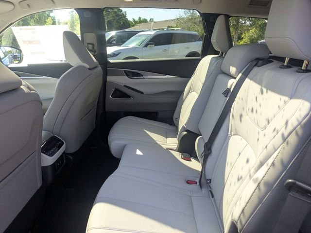 New 2027 MOONBOW BLUE INFINITI Luxe FWD image 14