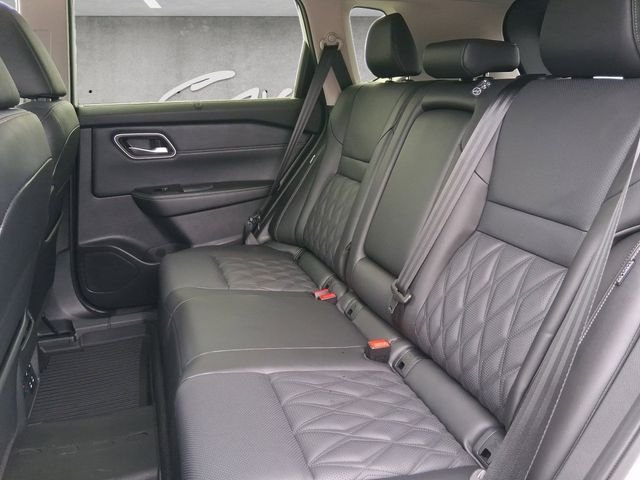 New 2026 Everest White Pearl TriCoat Nissan Platinum image 22