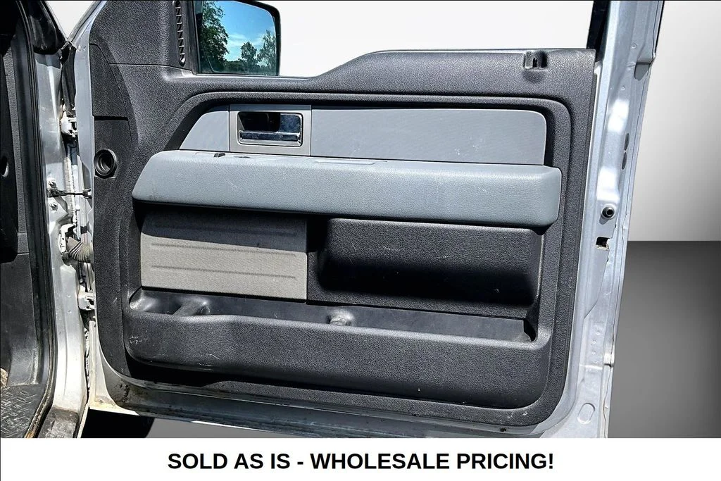 Used 2011 Silver Ford XL image 26