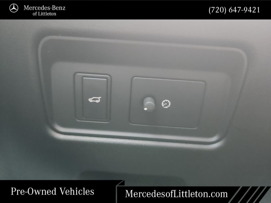 Used 2024 White Land Rover Metropolitan Edition image 21