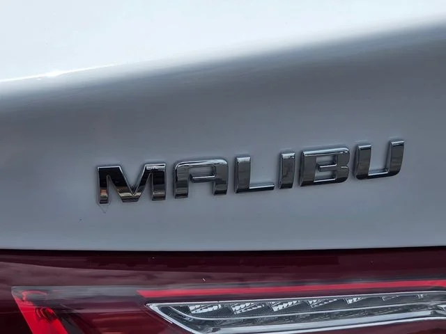 Used 2022 White Chevrolet LT image 16