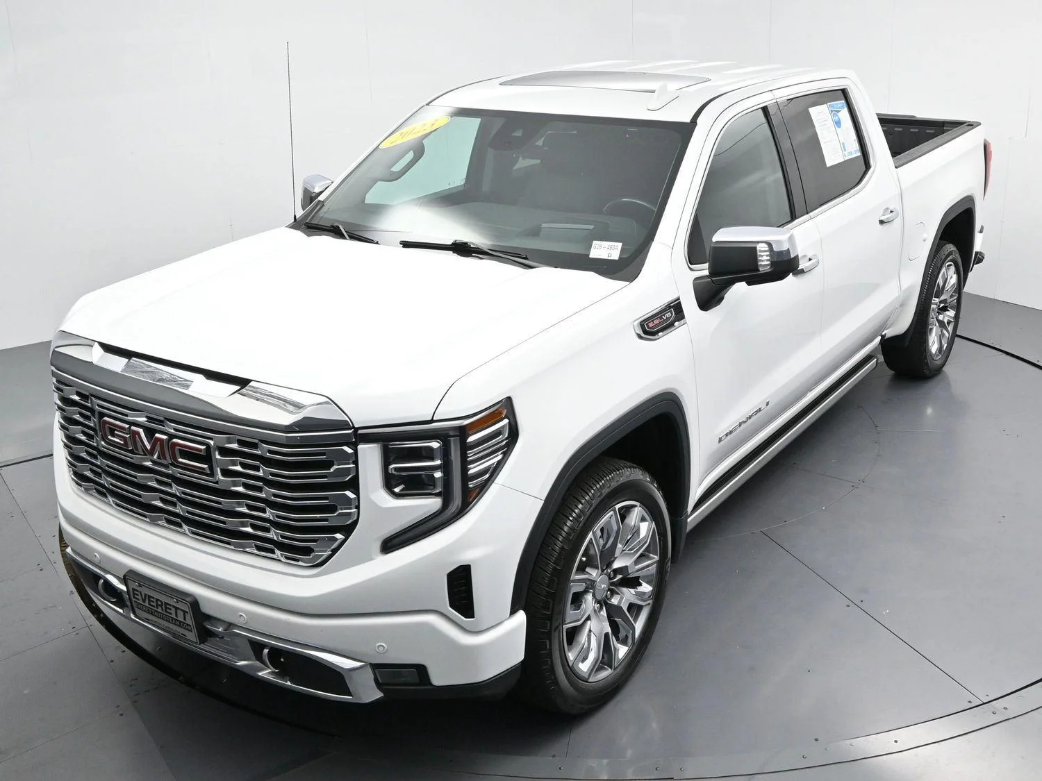 Used 2023 Summit White GMC Denali image 43