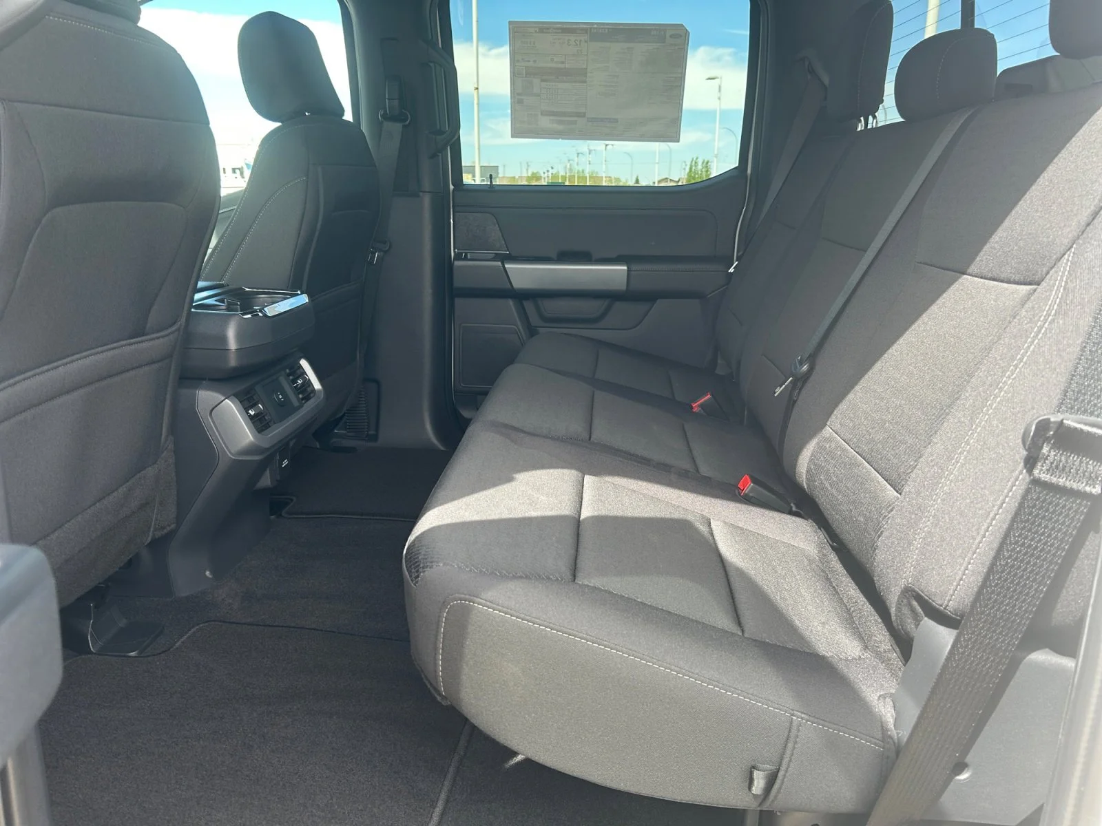 New 2026 Oxford White Ford XLT image 18