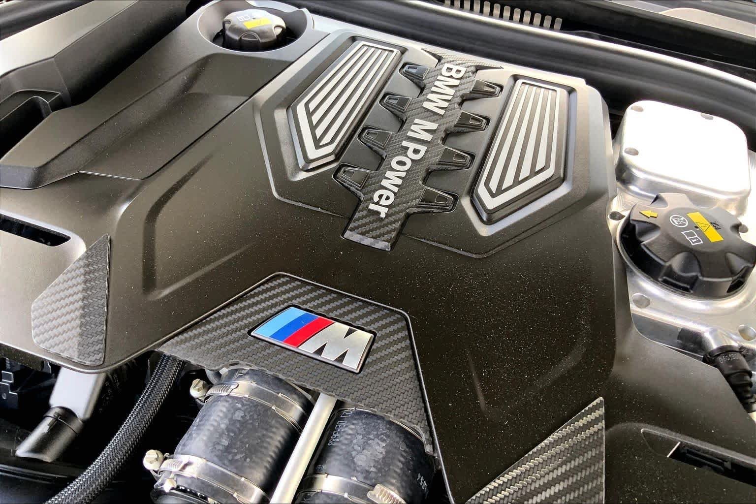 Used 2018 Alpine White BMW  image 29