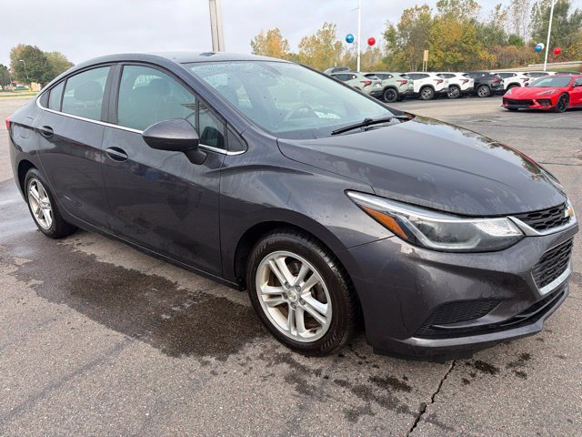 Used 2016 TUNGSTEN METALLIC Chevrolet LT image 4