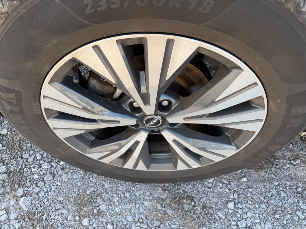 Used 2023 Gray Nissan SV image 8