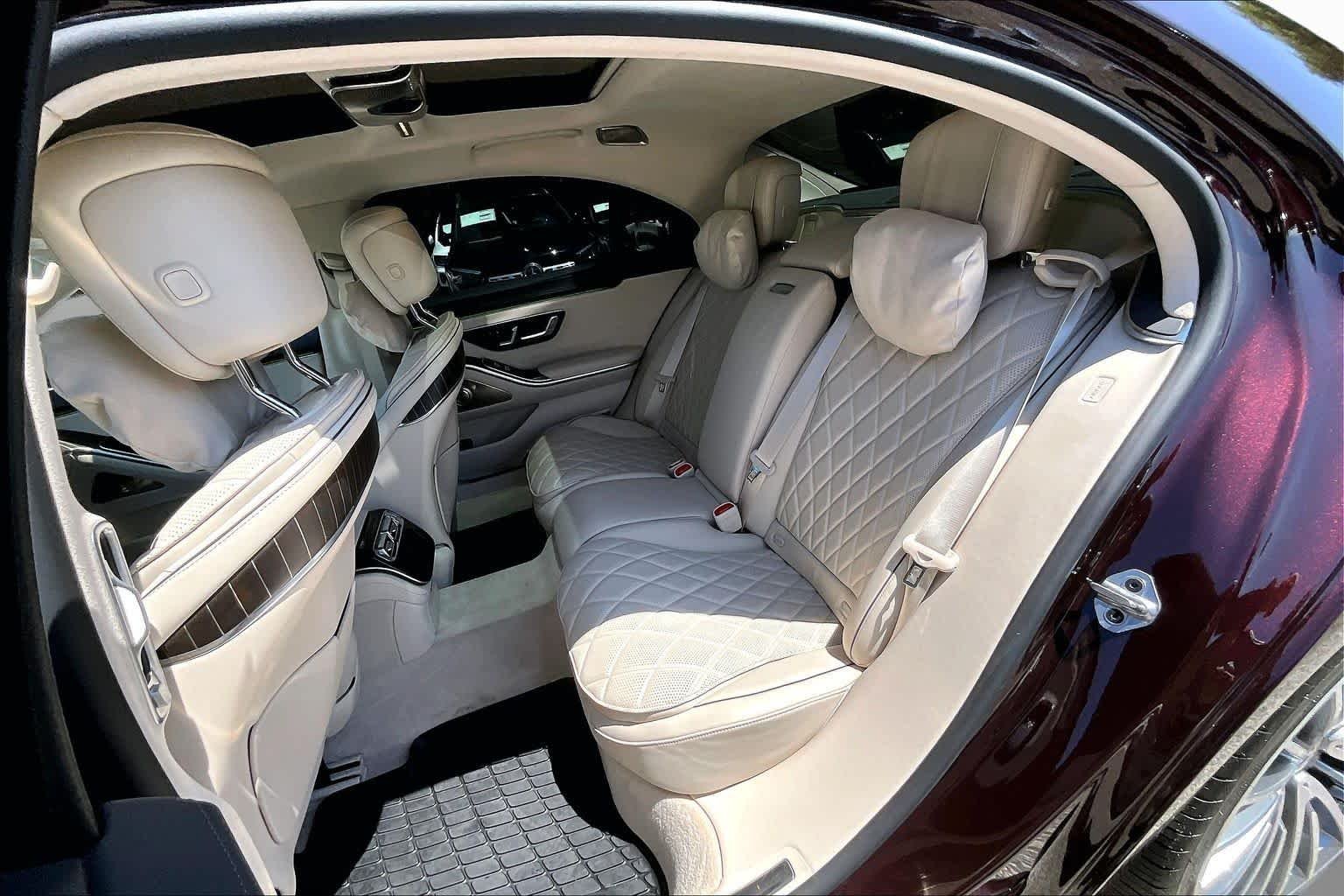 Used 2022 Rubellite Red Mercedes-Benz S 580 image 21