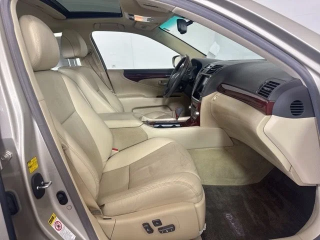 Used 2010 Satin Cashmere Metallic Lexus 460 image 4
