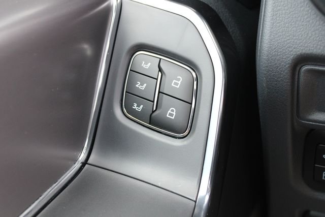 New 2026 Avalanche Ford Platinum image 2