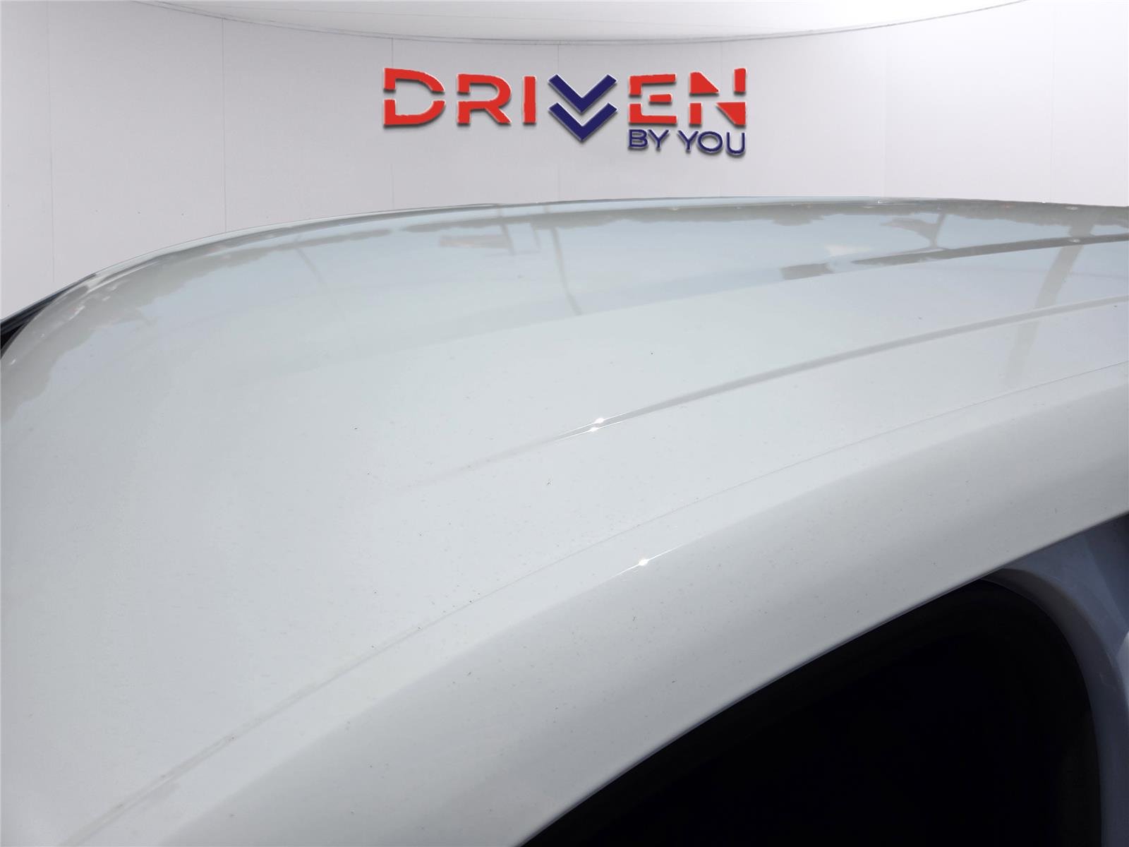 Used 2026 Summit White GMC FWD Elevation image 32