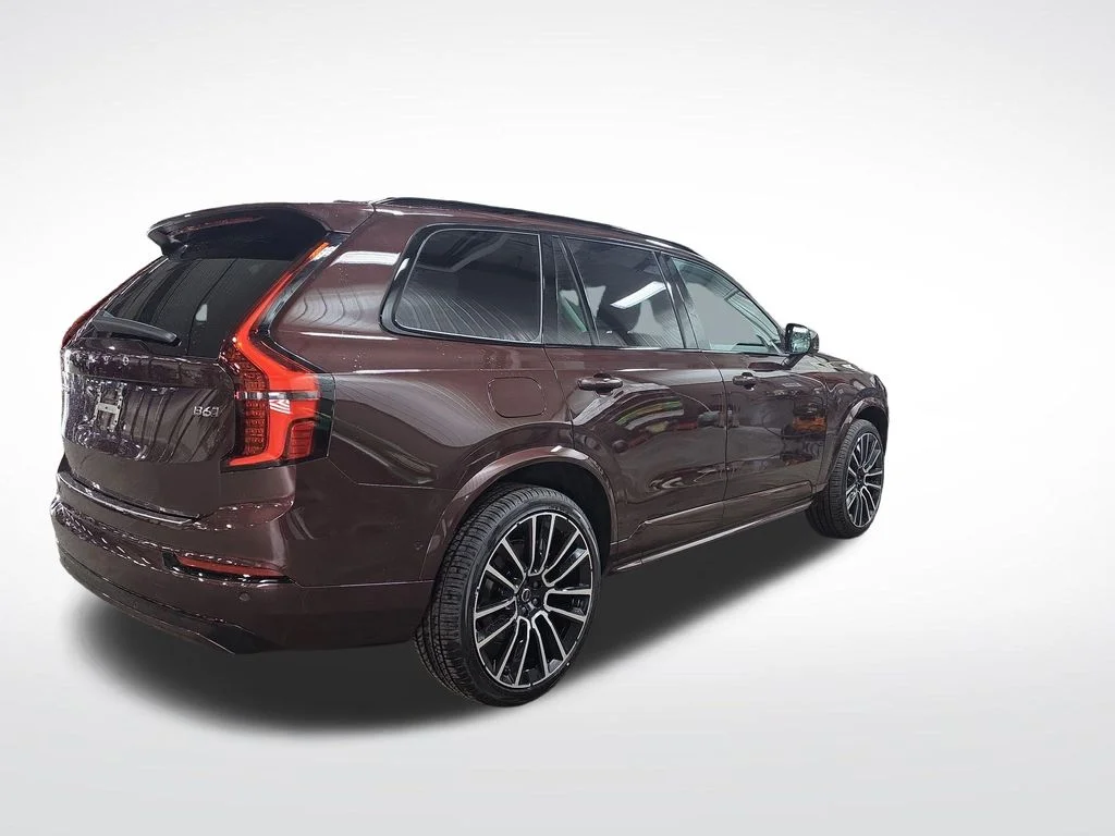 New 2026 Mulberry Red Volvo Ultra image 5