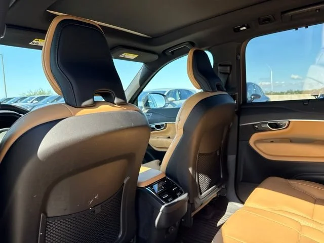 Used 2023 Denim Blue Metallic Volvo Ultimate image 11