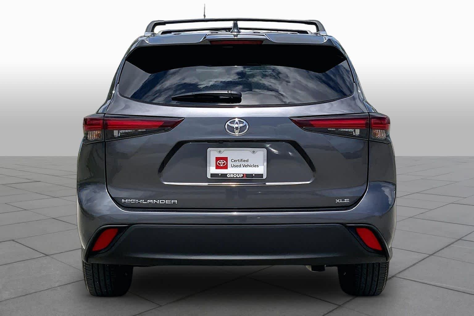 Used 2025 Magnetic Gray Metallic Toyota XLE image 5