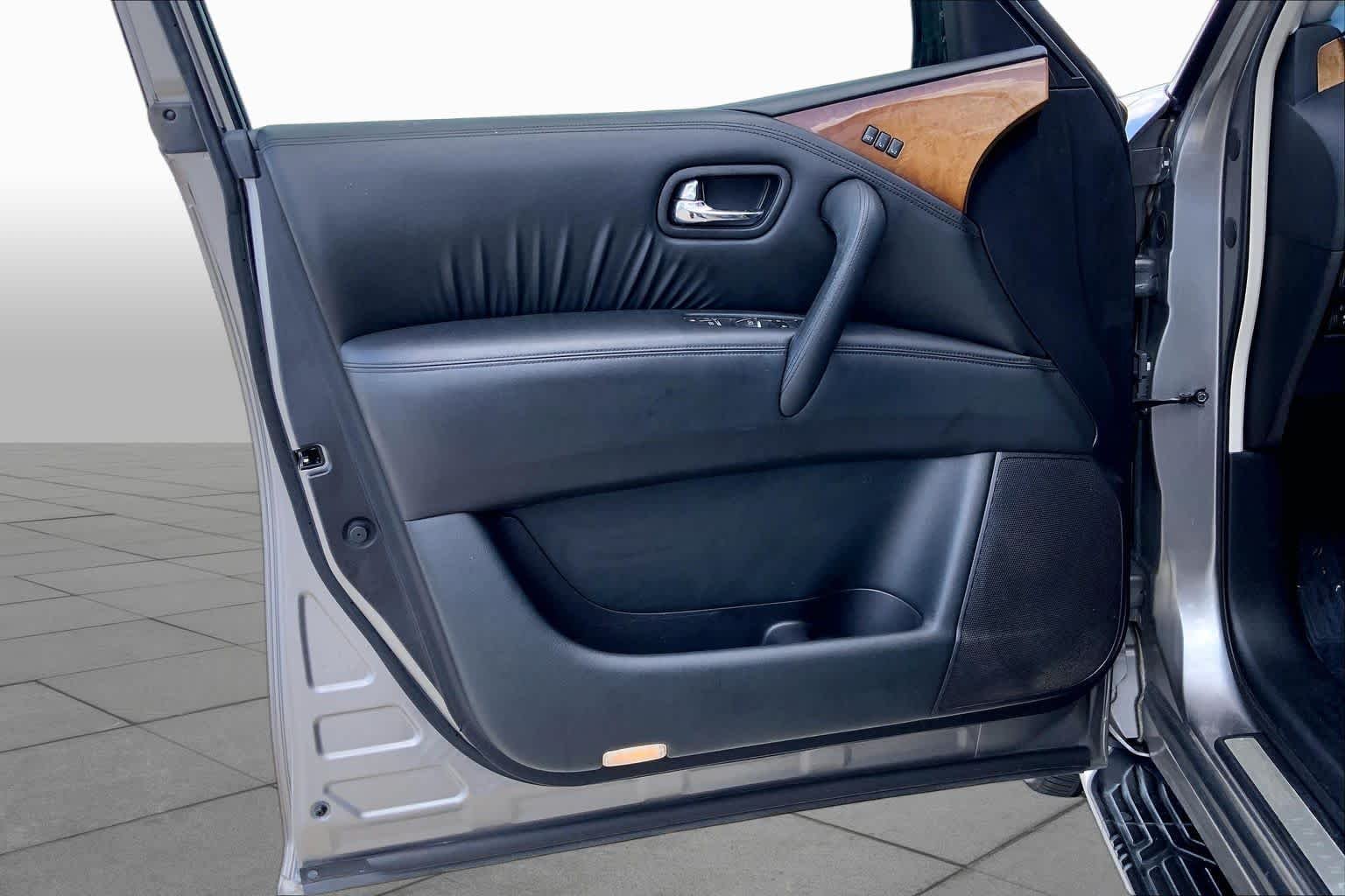 Used 2013 Platinum Graphite INFINITI  image 18