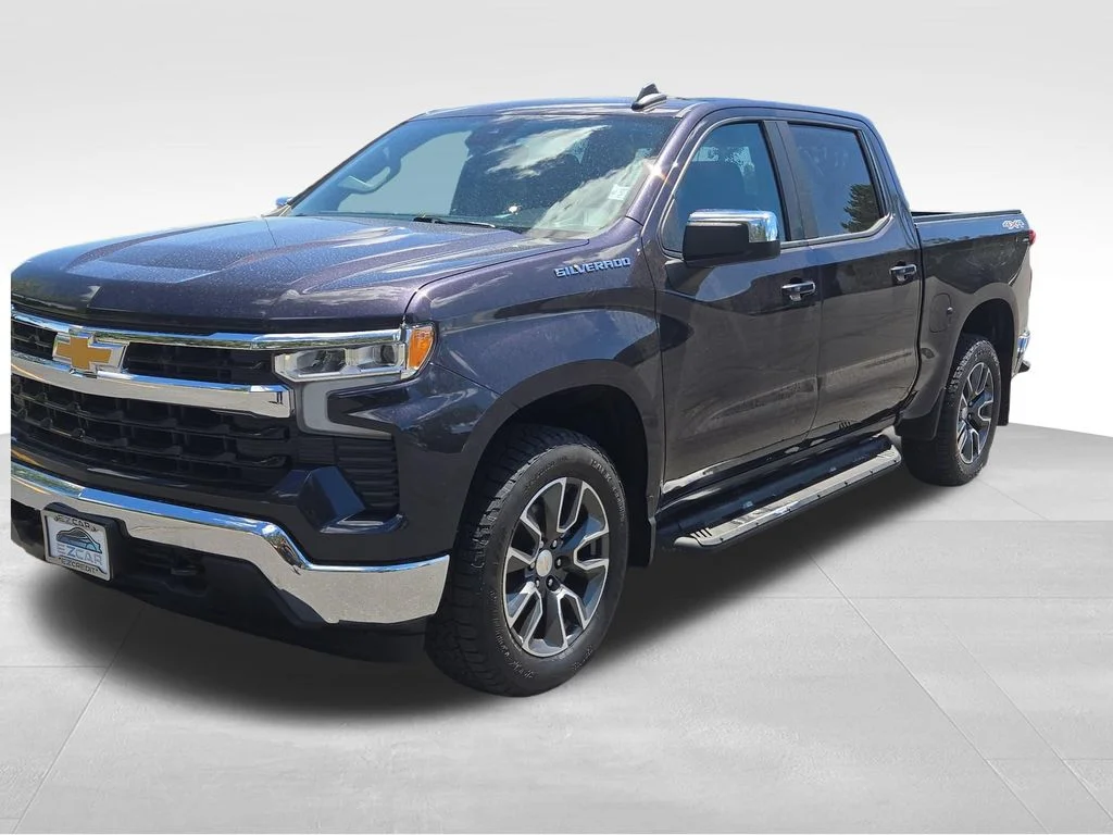 Used 2023 Gray Chevrolet LT image 15