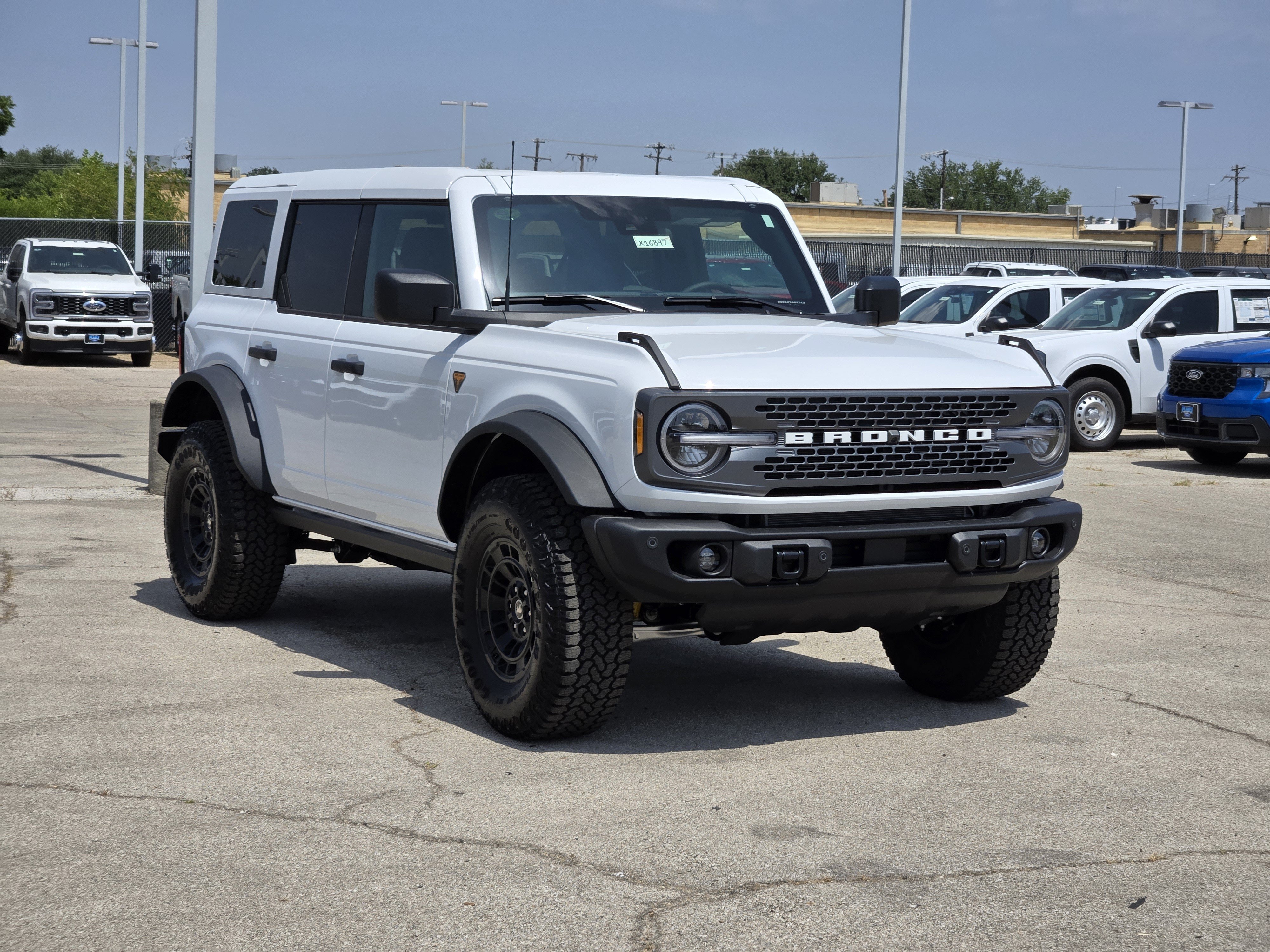 New 2026 Oxford White Ford Badlands image 2