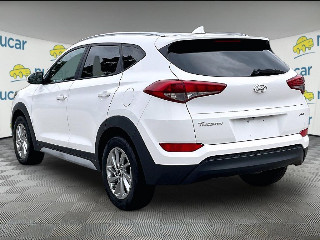 Used 2018 Dazzling White Hyundai SEL image 4