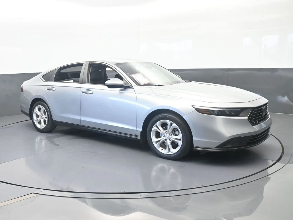Used 2024 Silver Honda LX image 8