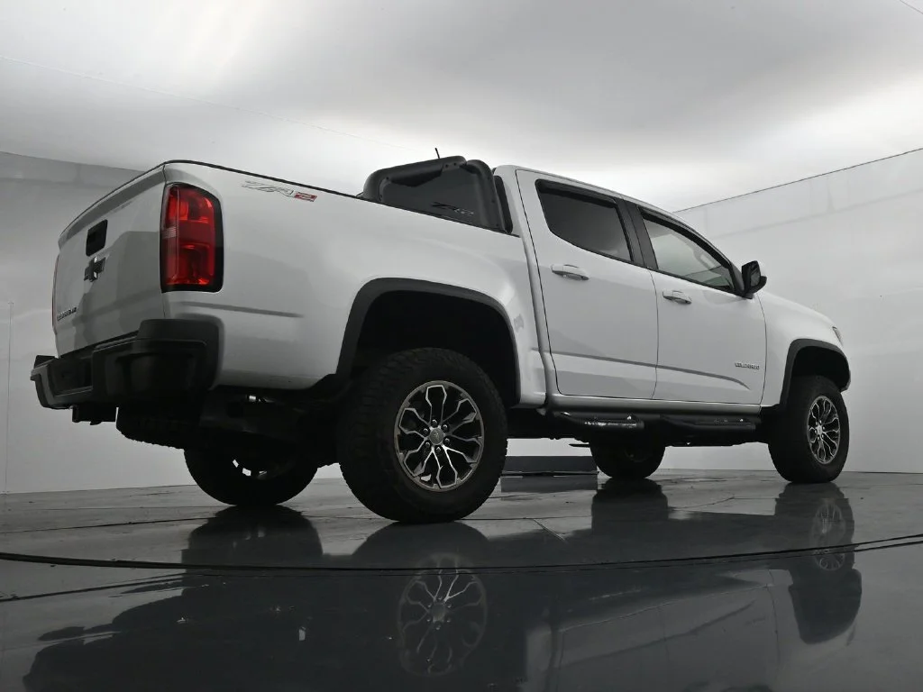 Used 2019 White Chevrolet ZR2 image 22