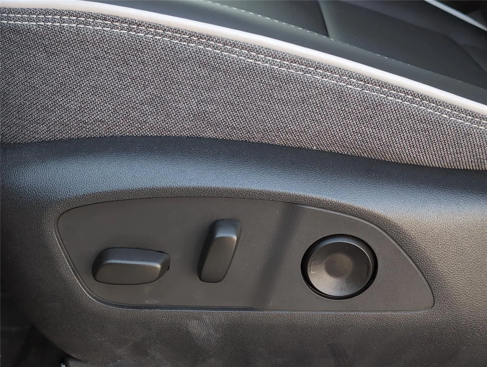 2026 GMC Sierra EV Elevation - Photo 29