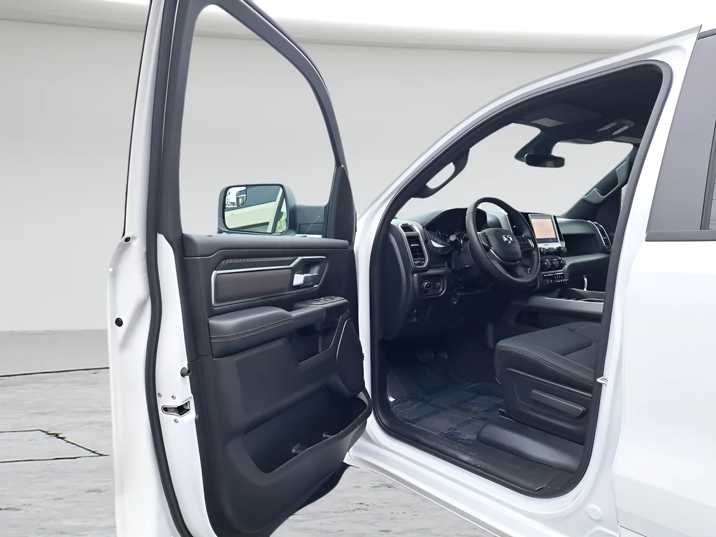 New 2026 Bright White Clear-Coat Exterior Paint RAM Big Horn/Lone Star image 9