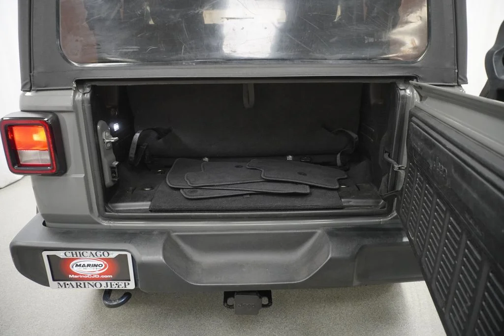 Used 2019 Gray Jeep Sport S image 44