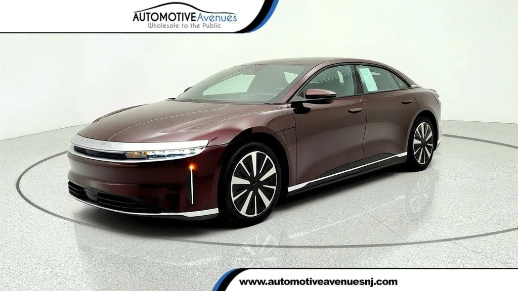 2024 Lucid Air Pure's photo