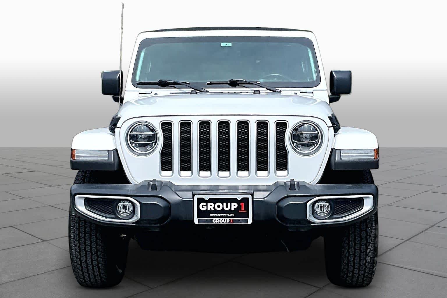 Used 2022 Bright White Clearcoat Jeep Unlimited Sahara image 4