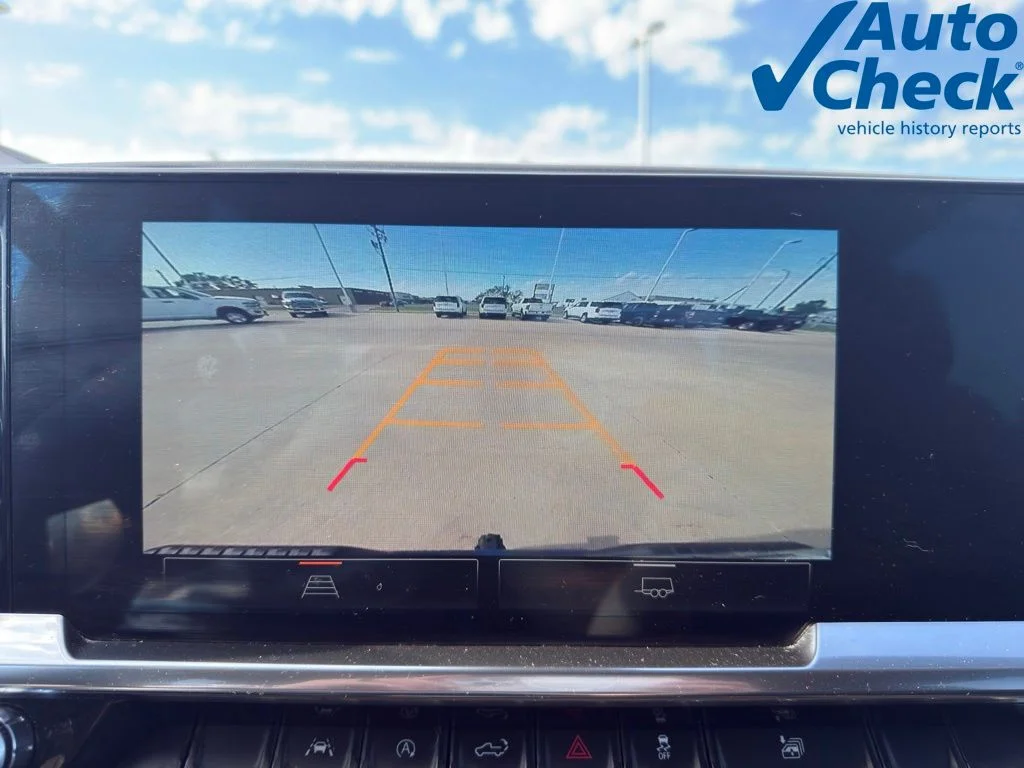 Used 2022 Blue GMC Elevation image 20