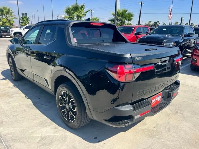 Used 2022 Black Hyundai SEL Premium image 4