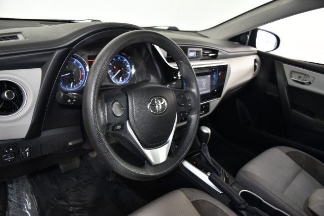 2019 Toyota Corolla LE - Photo 12