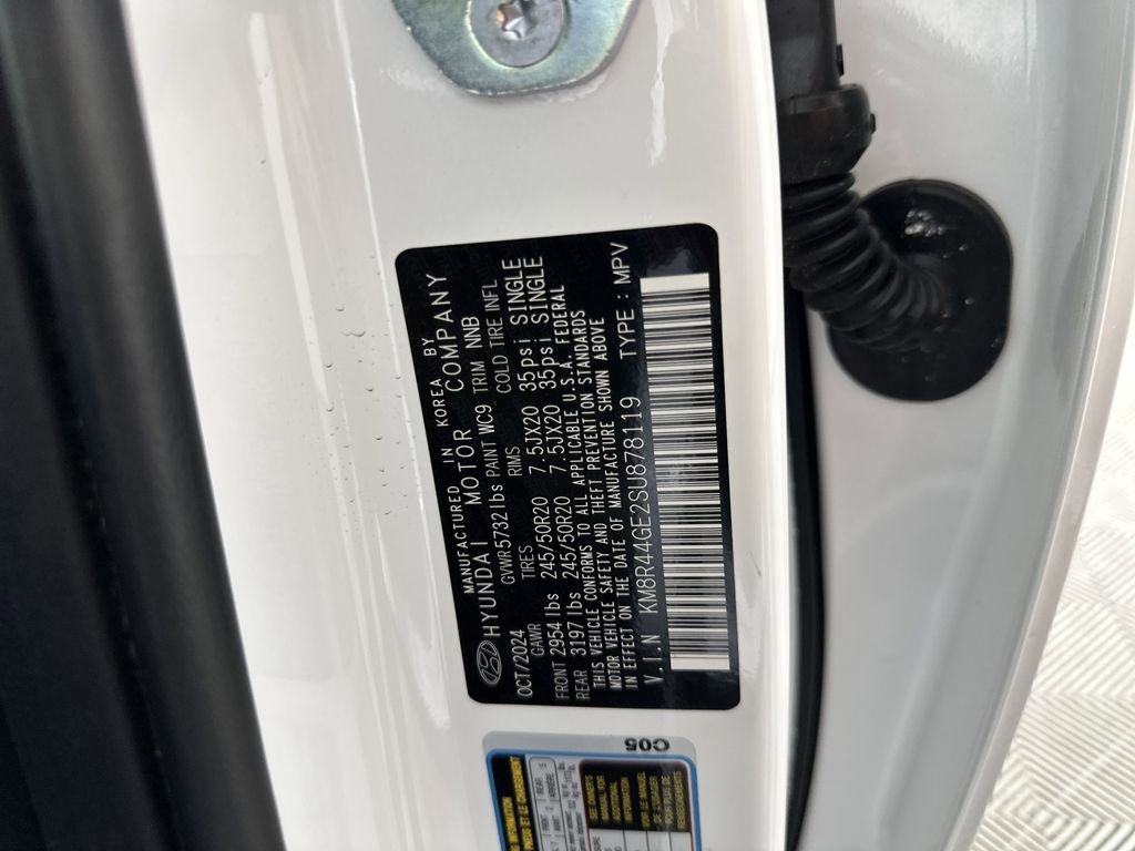 Used 2025 Hyper White Hyundai SEL Premium image 29