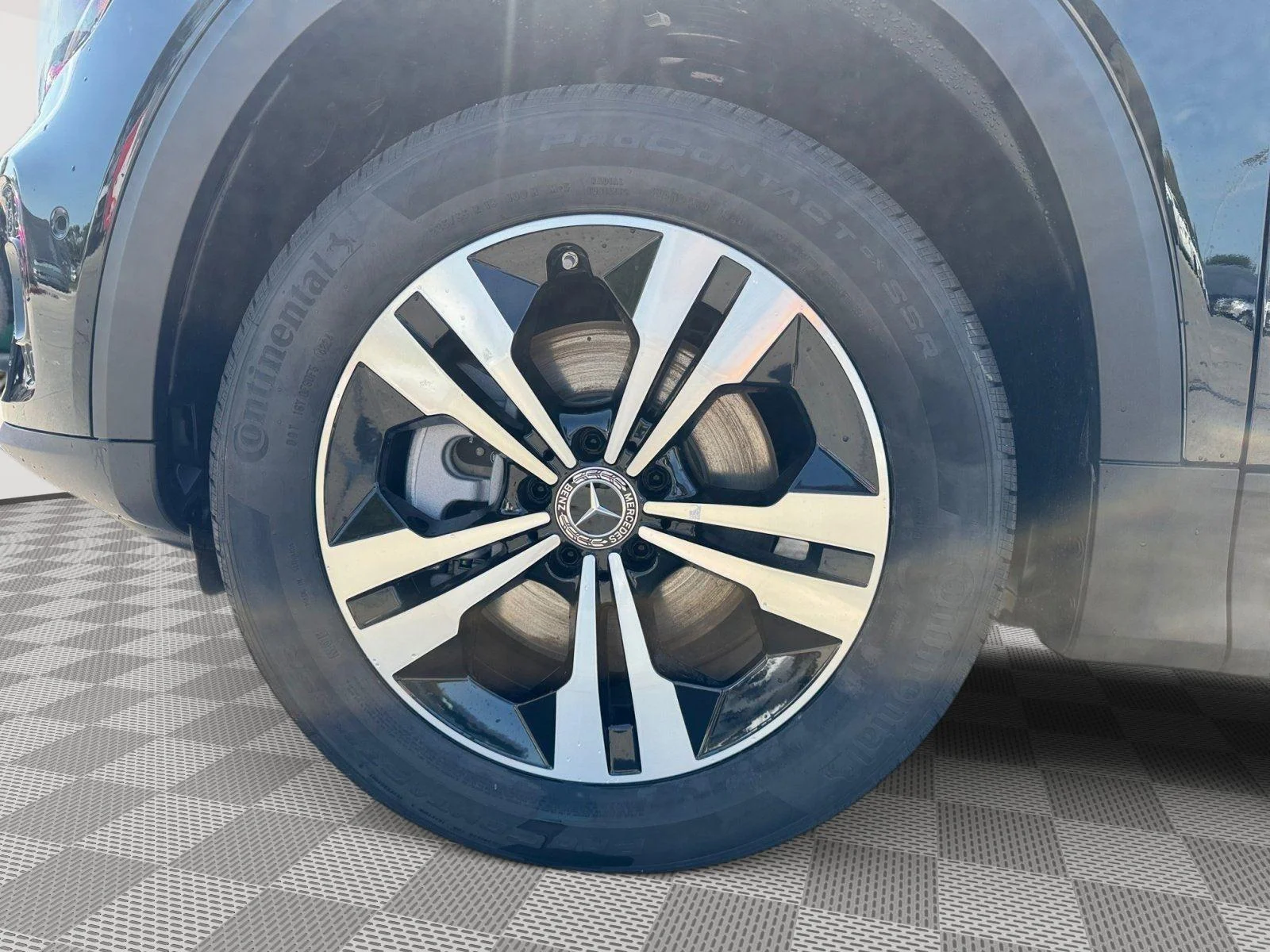 New 2026 Night Black Mercedes-Benz GLB 250 image 9