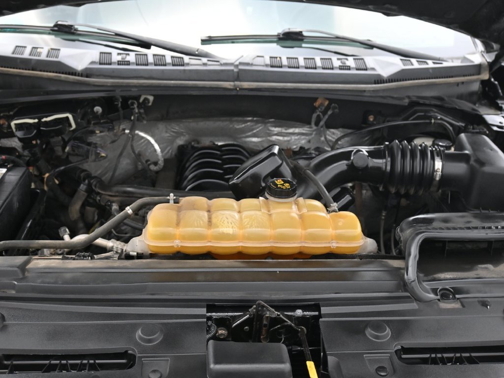 Used 2015 Black Ford Lariat image 38