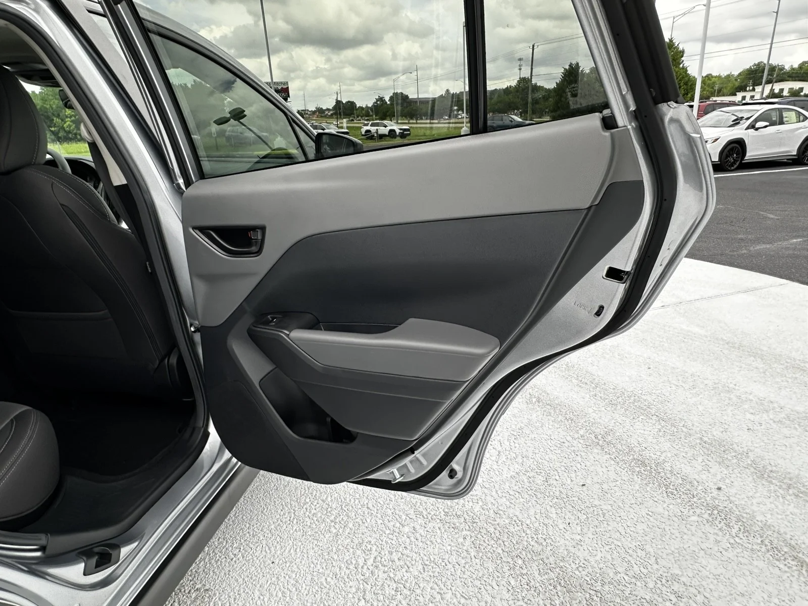New 2026 ICE SILVER METALLIC Subaru Base image 11