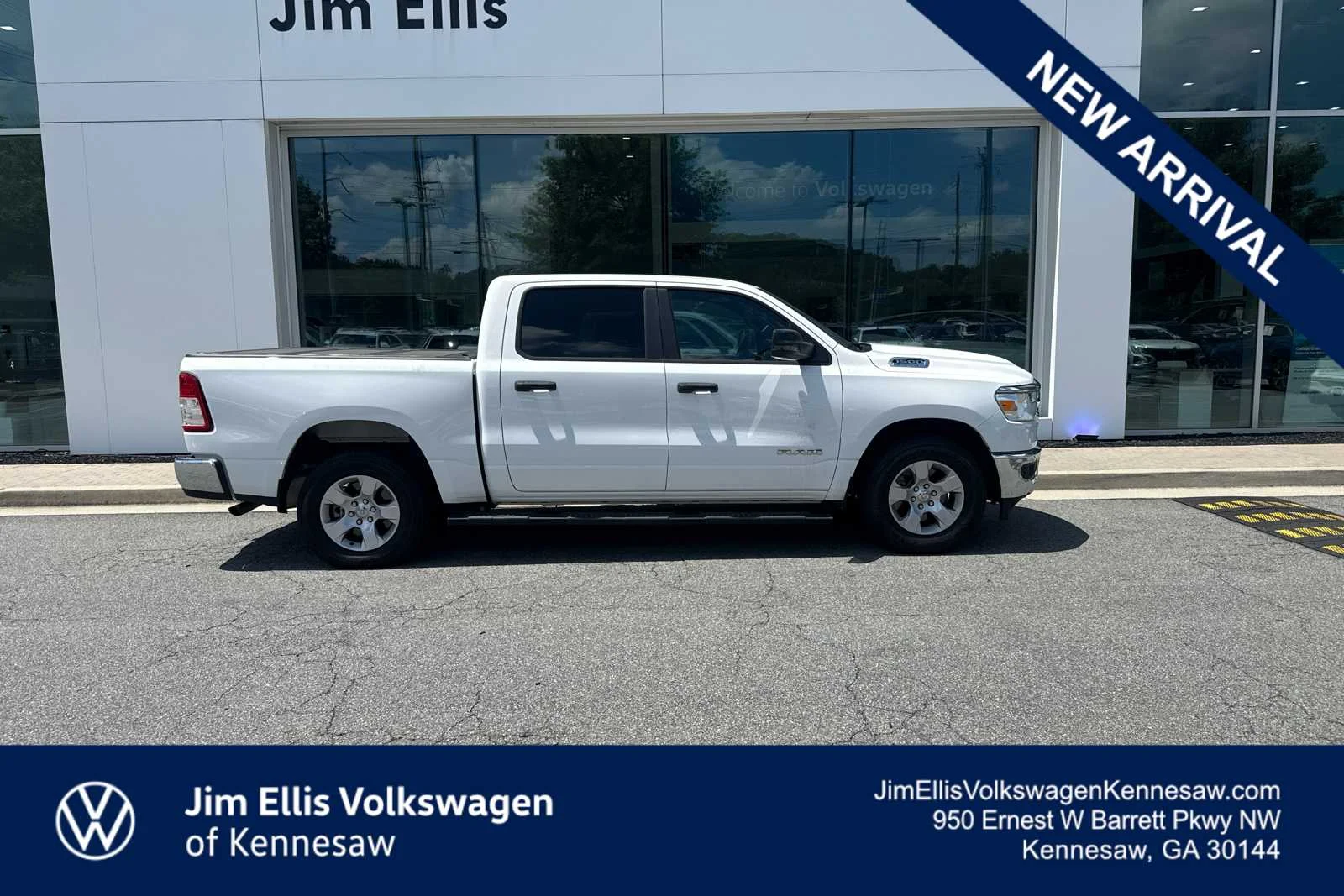 2023 RAM 1500 Big Horn/Lone Star Crew Cab 5'7's photo