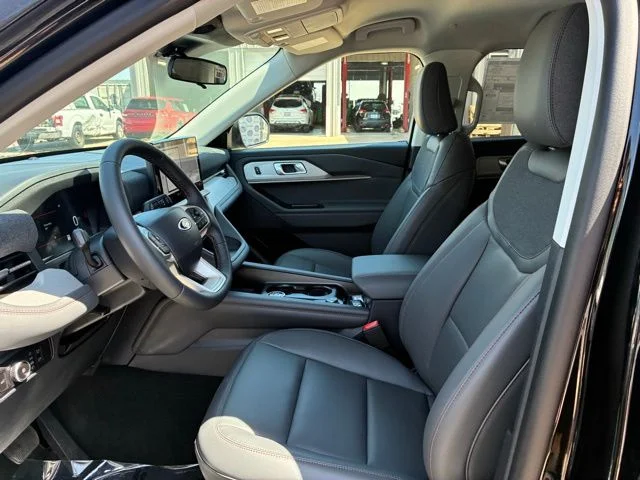 New 2026 Black Metallic Ford Active image 7