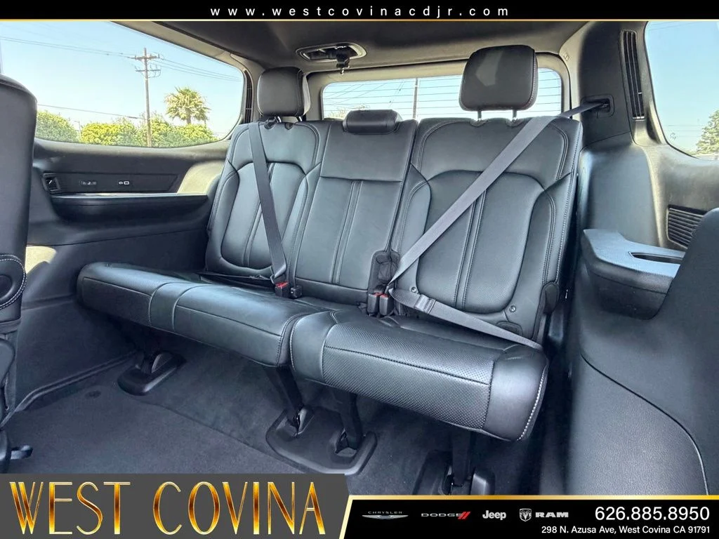 New 2026 High Gloss Black Jeep Limited Altitude image 33