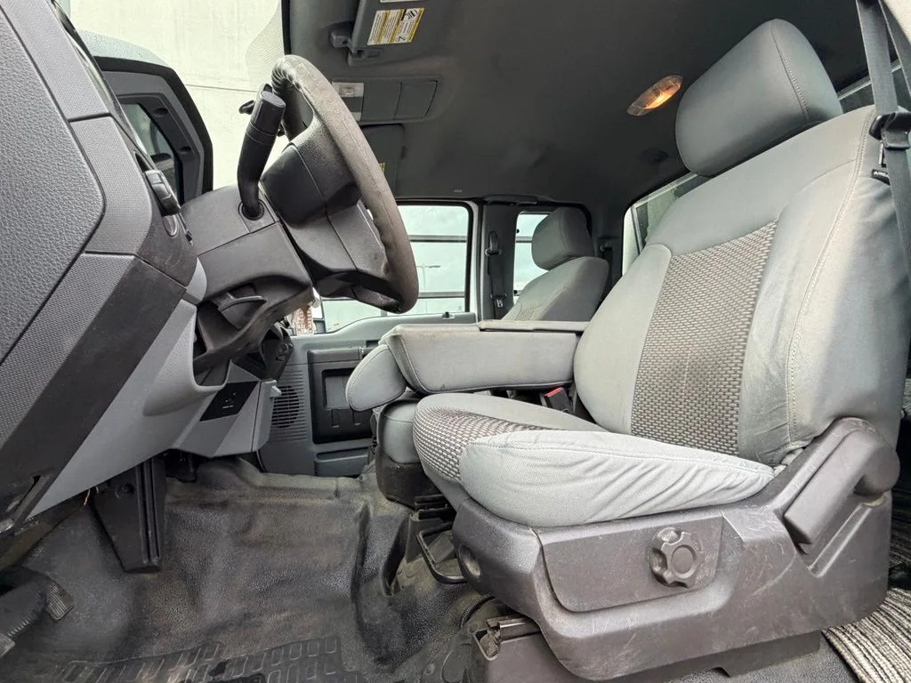 Used 2016 White Ford XL image 6