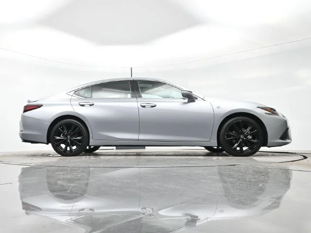 Used 2024 Iridium Lexus ES 350 F SPORT Handling image 32