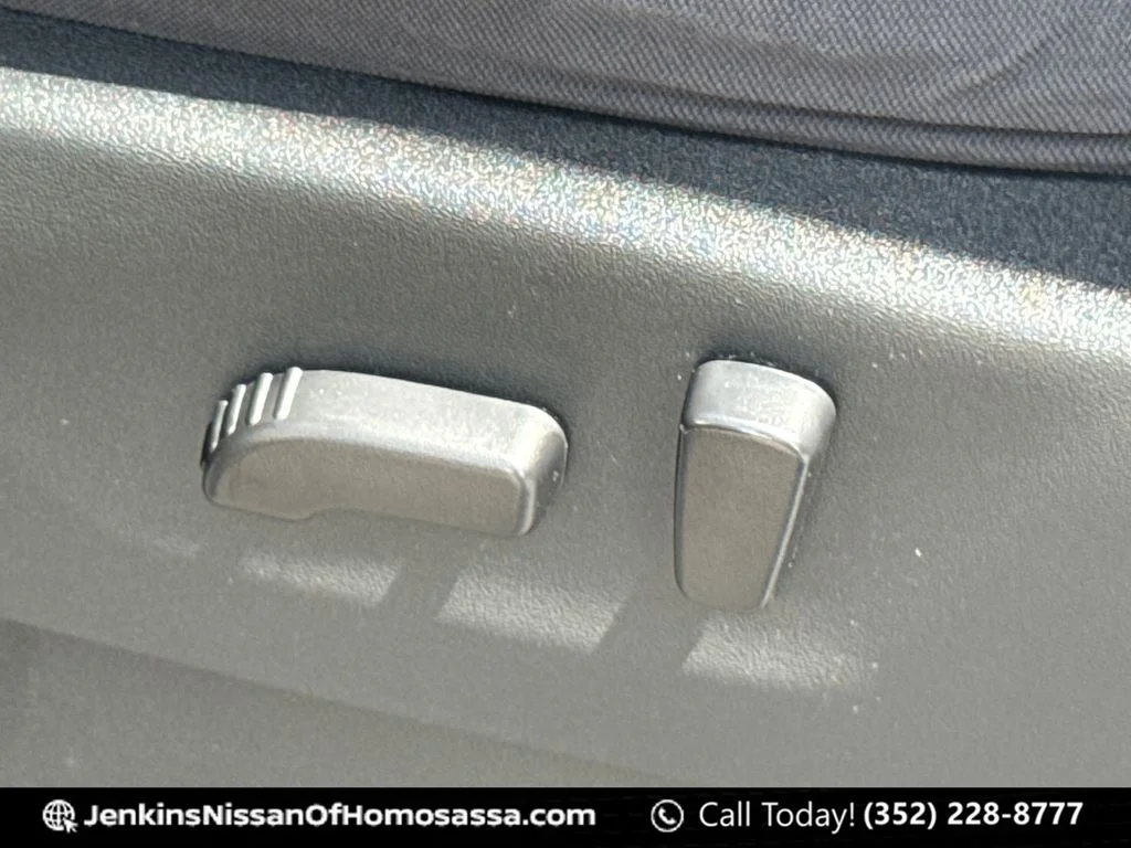 Used 2023 Black Nissan SV image 33
