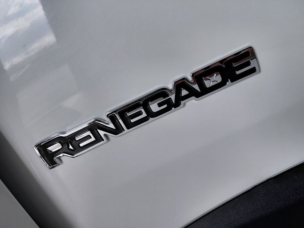 Certified Used 2023 White Jeep Latitude image 27