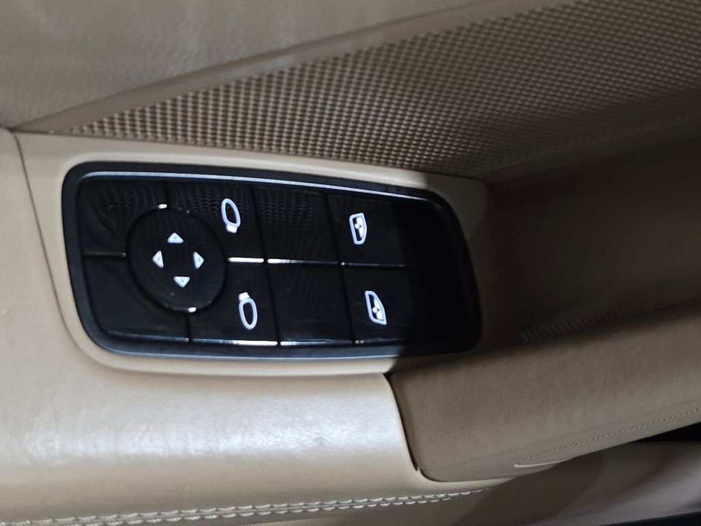 Used 2021  Porsche Carrera image 21