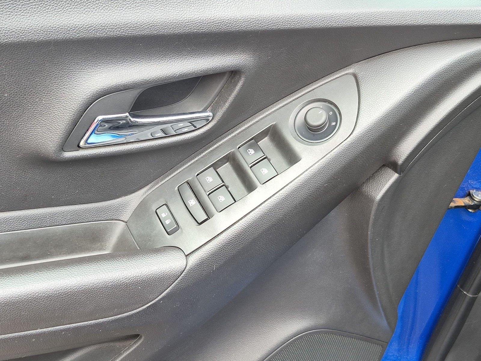 Used 2015 Brilliant Blue Metallic Chevrolet LT image 16
