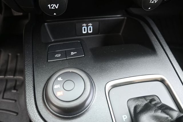 Used 2023 Oxford White Ford Lariat image 25